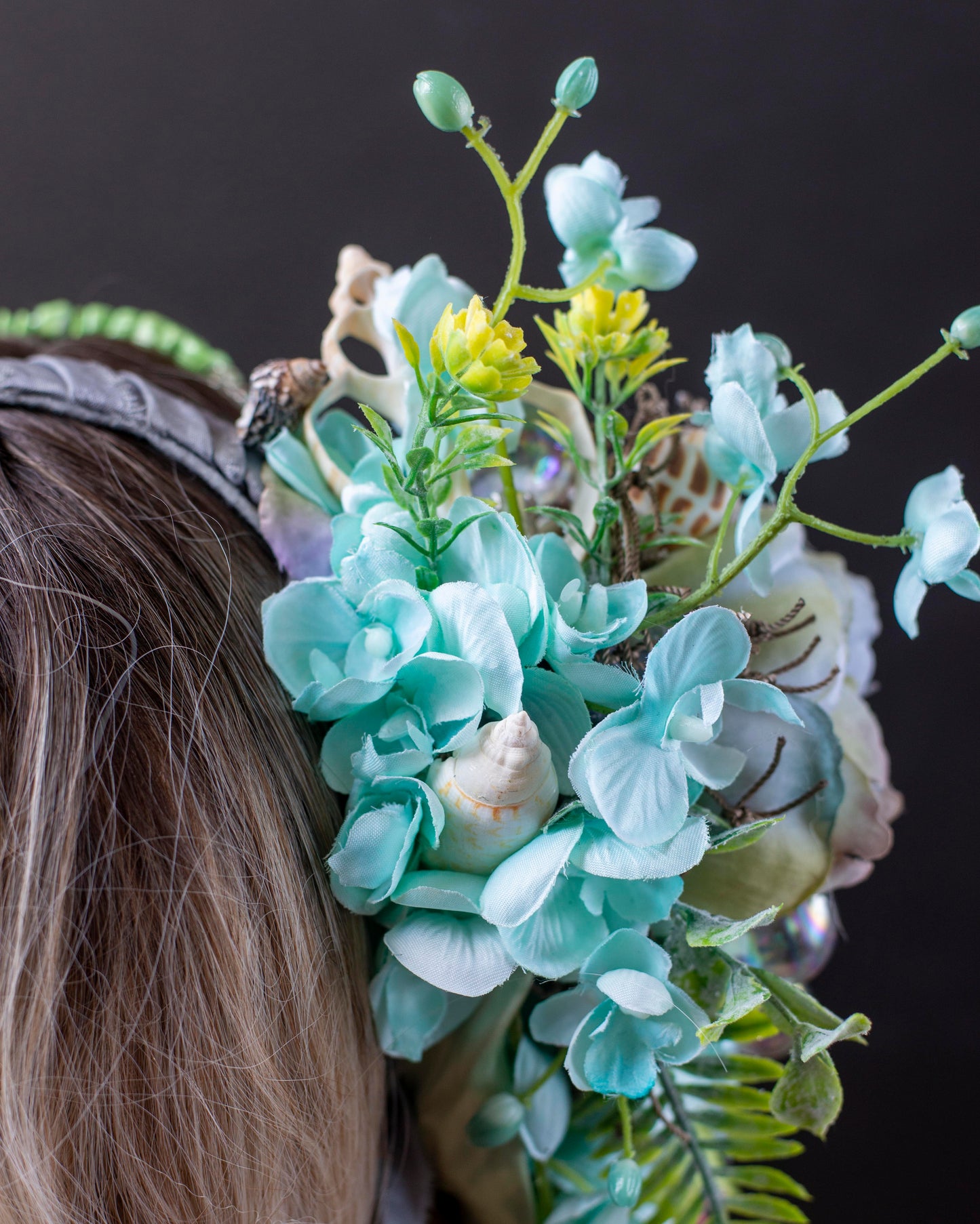 Aqua Blue Mermaid Headdress – Seashell Crown with Vintage Flowers & Ribbons