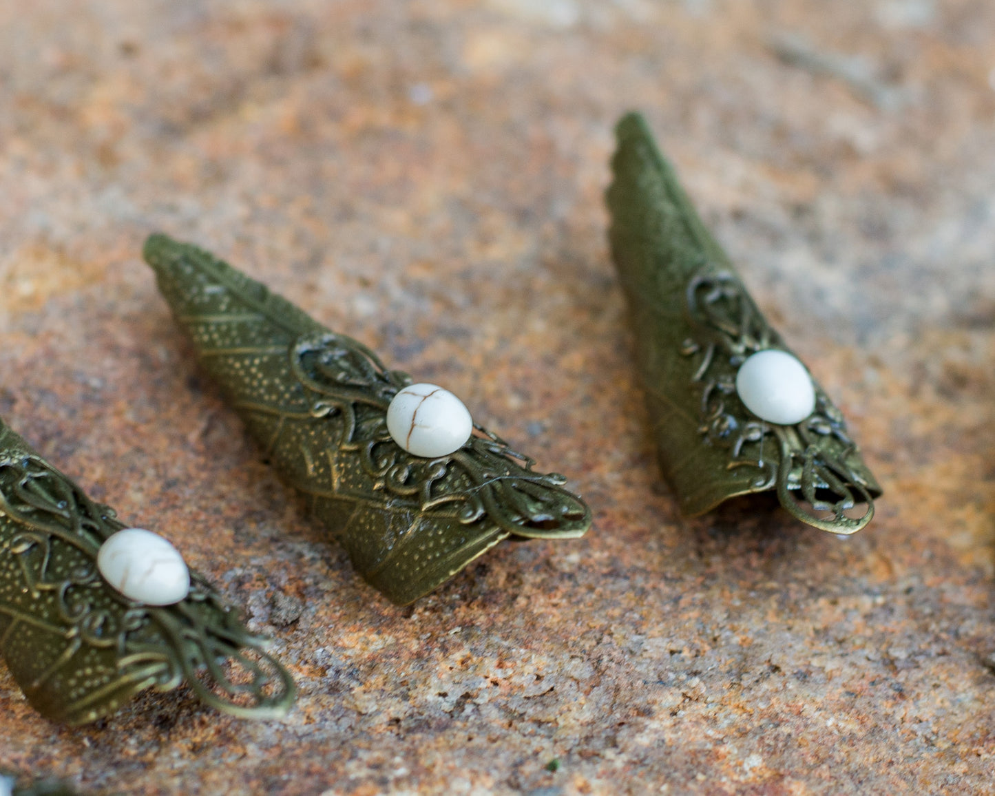 Elven Filigree Nail Claws – Adjustable Fantasy Finger Armor with White Turquoise