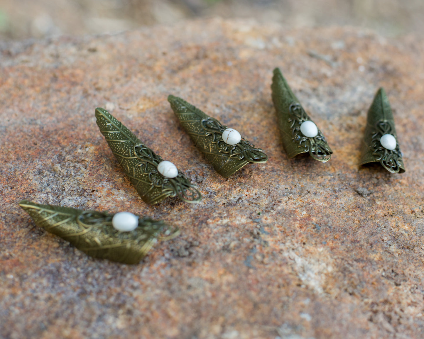 Elven Filigree Nail Claws – Adjustable Fantasy Finger Armor with White Turquoise