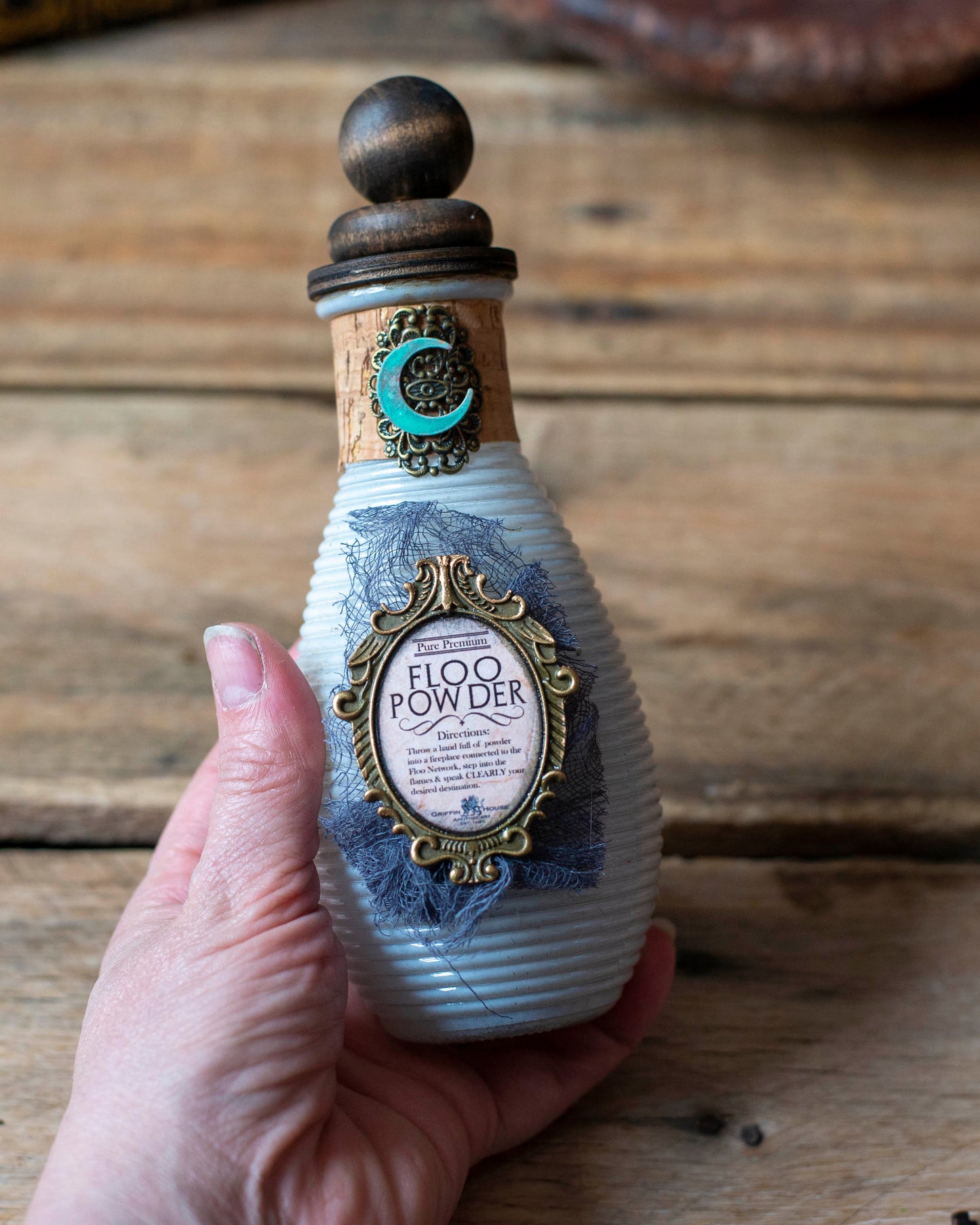 Floo Powder Potion Bottle – Handcrafted Wizarding Collectible