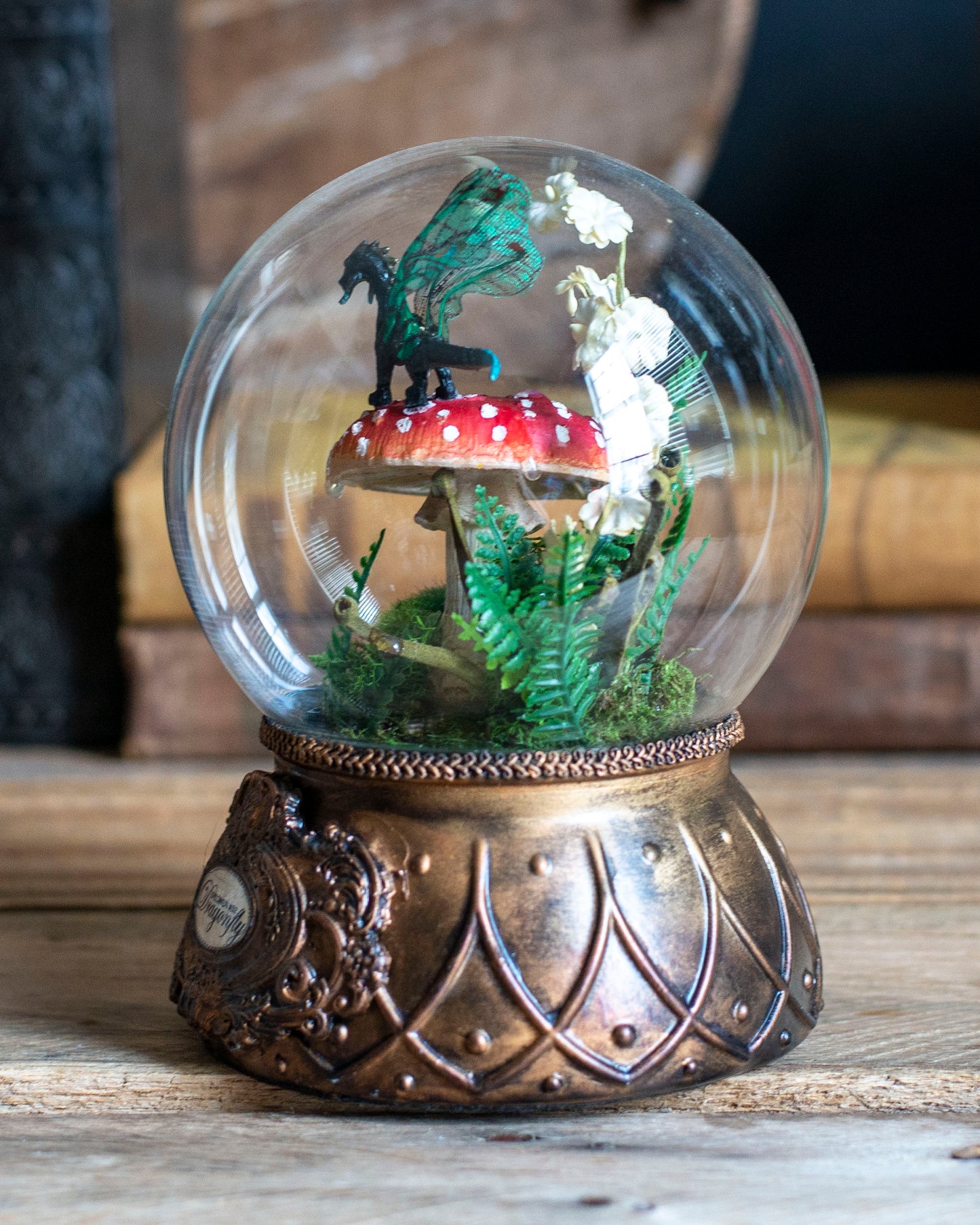 Wonderland Dragonfly Terrarium – Handcrafted Fantasy Decor